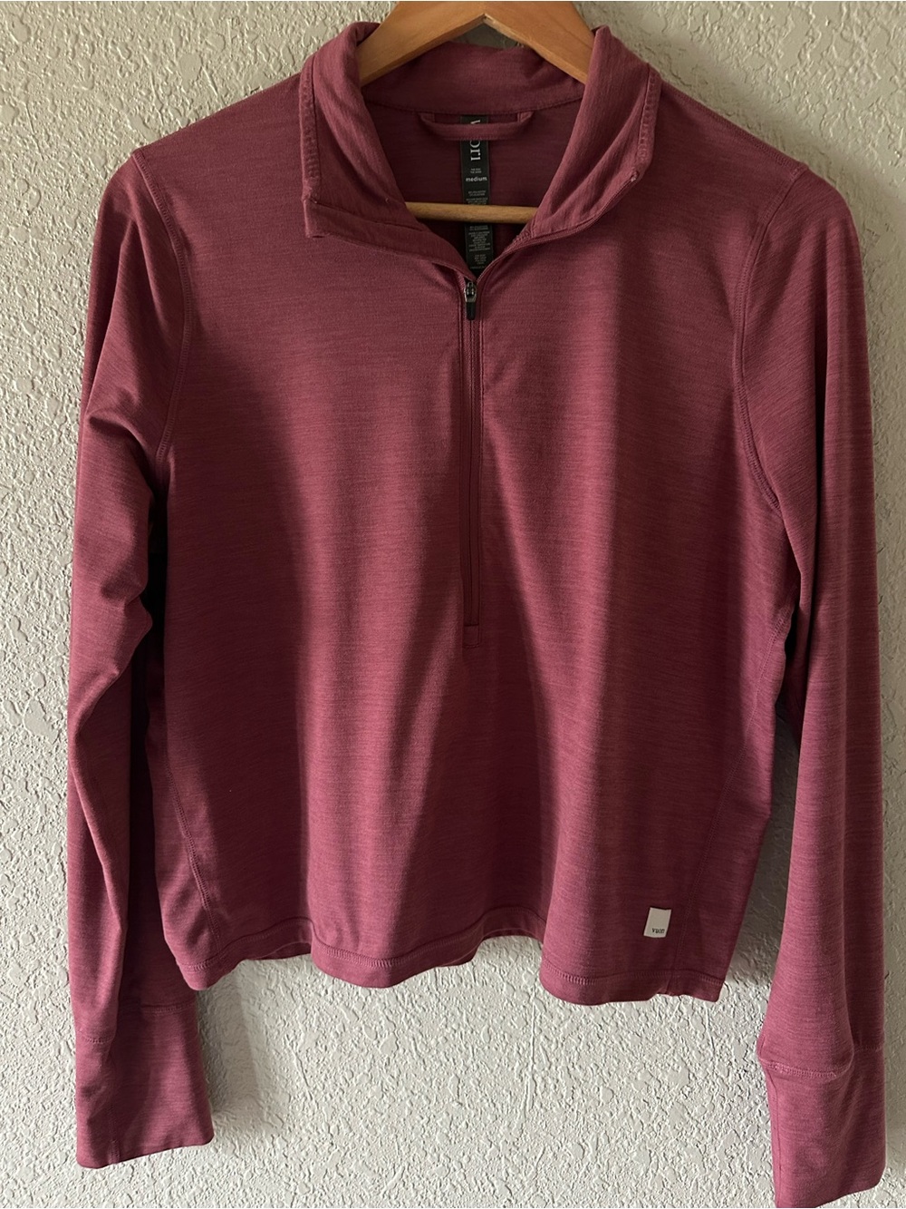 VUORI 1/2 Zip Crescent Rose Long
Sleeve Pullover Top